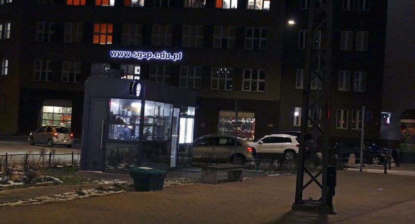 Plac Kuronia i architektura