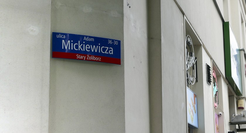 Bałagan na ulicy Adama Mickiewicza