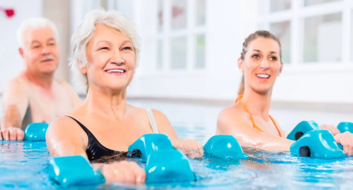 rekreacja, Aerobic trenuj wodzie ciesz efektami! - zdjęcie, fotografia