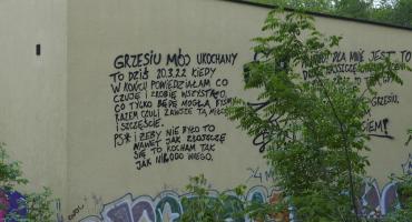 Miłosne wyznanie wielkoludów na Żoliborzu Artystycznym
