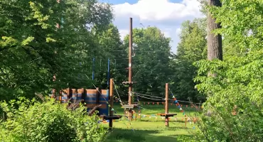 Żoliborz się wspina – świętuj Dzień Dziecka w Parku Linowym Bielany