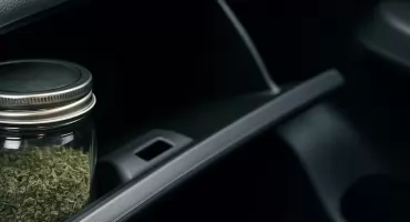 Mężczyzna zatrzymany na Żoliborzu z narkotykami w Subaru