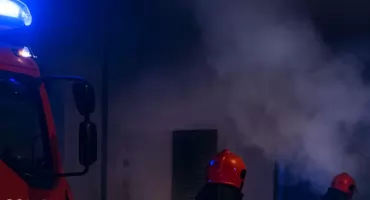 Pożar w studiu nagrań na Żoliborzu. Cztery zastępy straży walczyły z ogniem przez kilka godzin