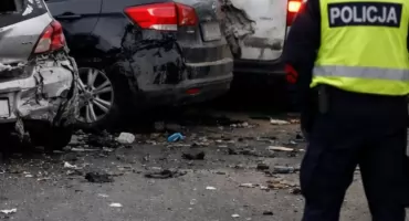 Ogromny karambol w Warszawie: S8 zablokowana, kierowcy wpadali jeden w drugi!