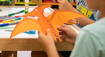 Masz w domu dziecko? Gigantyczne stwory opanują bibliotekę na Broniewskiego!